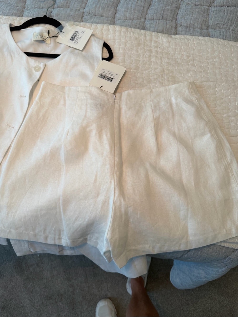 White Linen Two-Piece Set - Sleeveless Top & Shorts - Picture 4 of 7